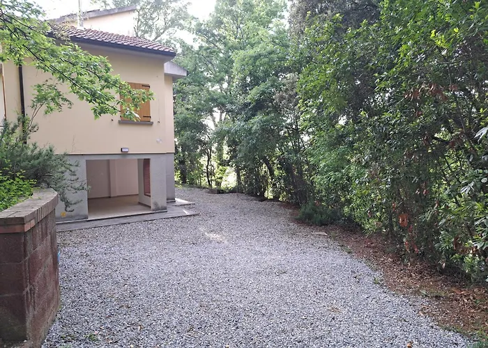 Casa Con Bosco E Vista Mare