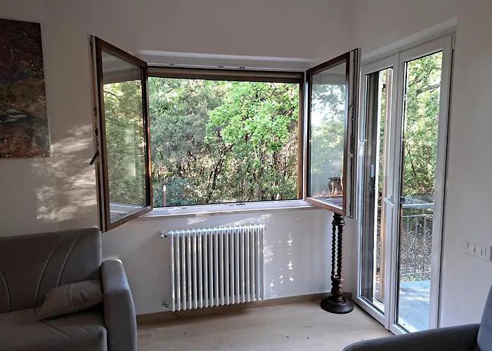 Casa Con Bosco E Vista Mare